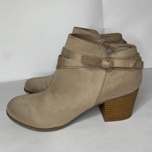 Indigo rd. Irsantie Tan Ankle Booties
